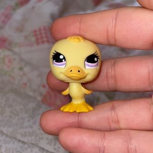 Yellow duck littlest pet shop